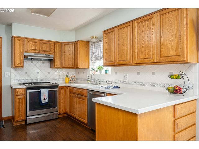 9800 Sw HILLSBORO Hwy, Hillsboro, OR 97123