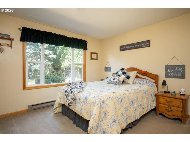9800 Sw HILLSBORO Hwy, Hillsboro, OR 97123