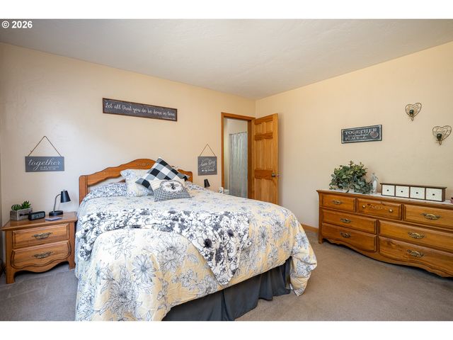 9800 Sw HILLSBORO Hwy, Hillsboro, OR 97123