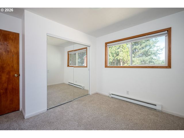 9800 Sw HILLSBORO Hwy, Hillsboro, OR 97123