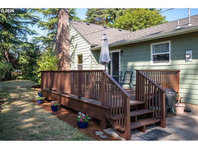 9800 Sw HILLSBORO Hwy, Hillsboro, OR 97123