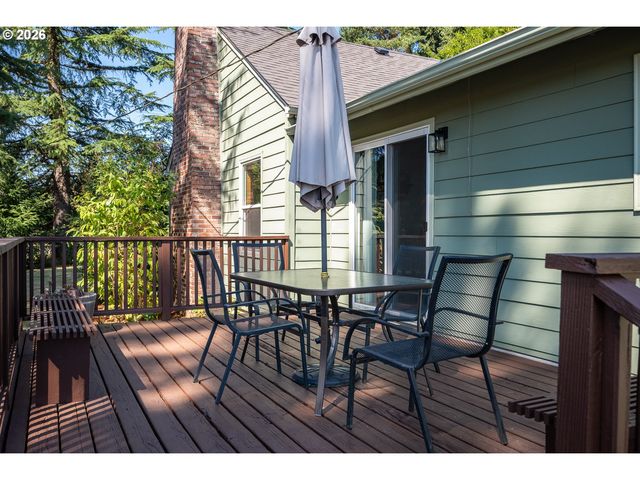 9800 Sw HILLSBORO Hwy, Hillsboro, OR 97123