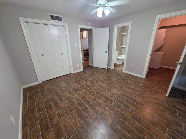3224 Timmons Lane 117, Houston, TX 77027