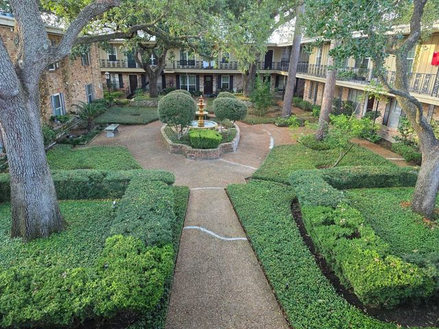 3224 Timmons Lane 117, Houston, TX 77027