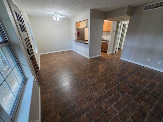 3224 Timmons Lane 117, Houston, TX 77027