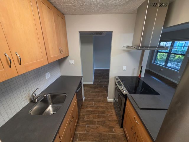 3224 Timmons Lane 117, Houston, TX 77027