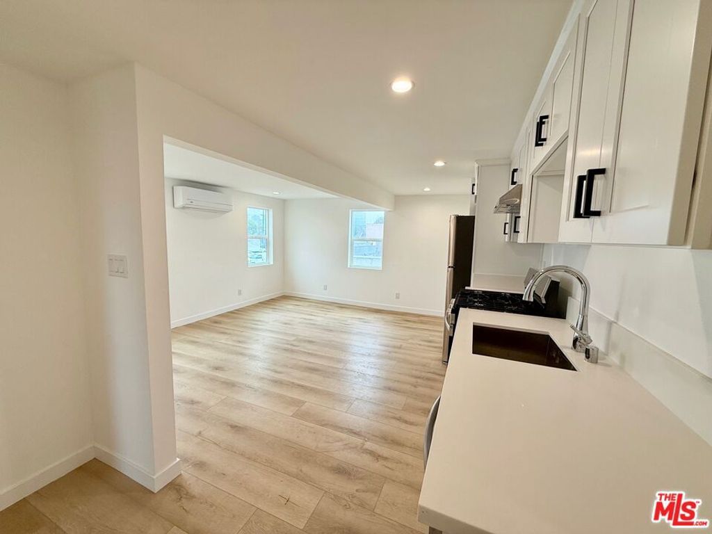 1021 Venice Boulevard 4, Los Angeles, CA 90015