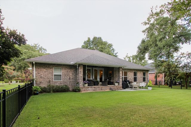 4809 Grove Street, Crestview, FL 32539