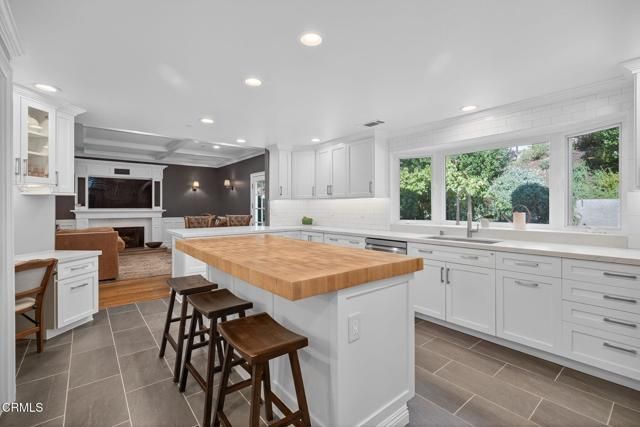 7405 Loma Vista Road, Ventura, CA 93003