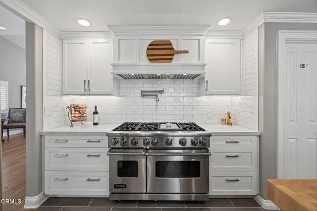 7405 Loma Vista Road, Ventura, CA 93003