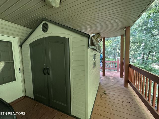 104 Flossmoor Circle, Crossville, TN 38558