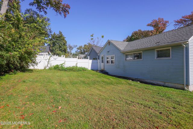 814 Forrest Avenue, Laurence Harbor, NJ 08879