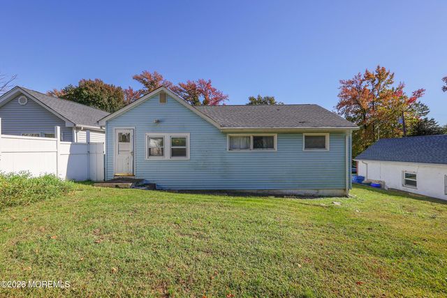 814 Forrest Avenue, Laurence Harbor, NJ 08879