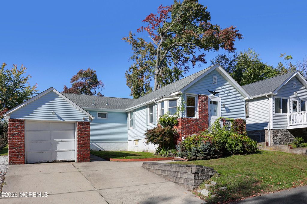 814 Forrest Avenue, Laurence Harbor, NJ 08879