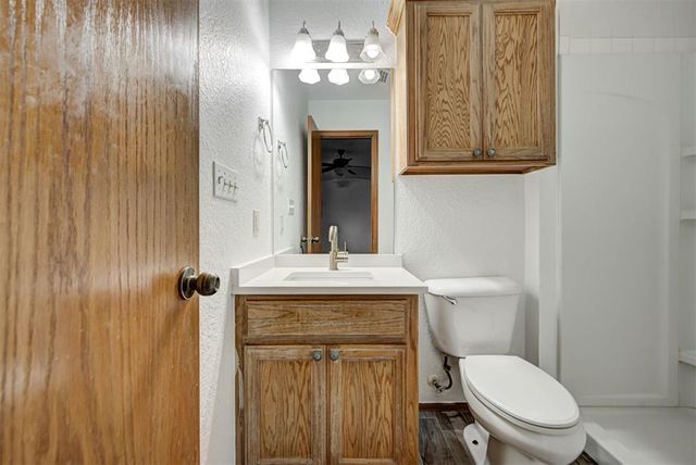 1528 Tudor Drive, Moore, OK 73160