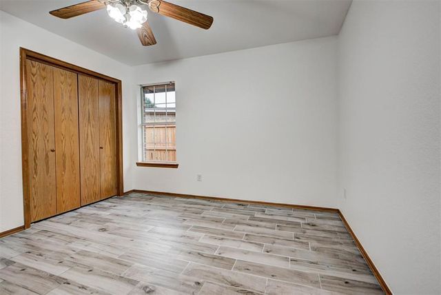 1528 Tudor Drive, Moore, OK 73160