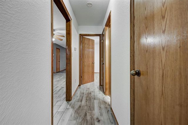 1528 Tudor Drive, Moore, OK 73160