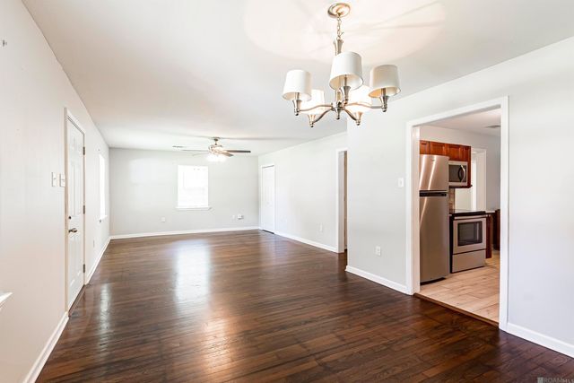 6872 Clinton Ave, Baton Rouge, LA 70805