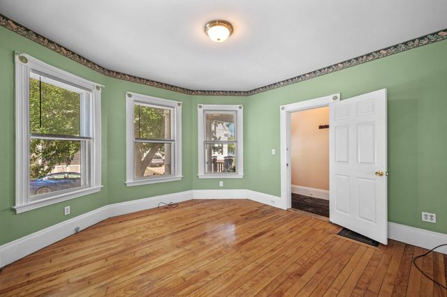 32 Arbella St 1, Salem, MA 01970