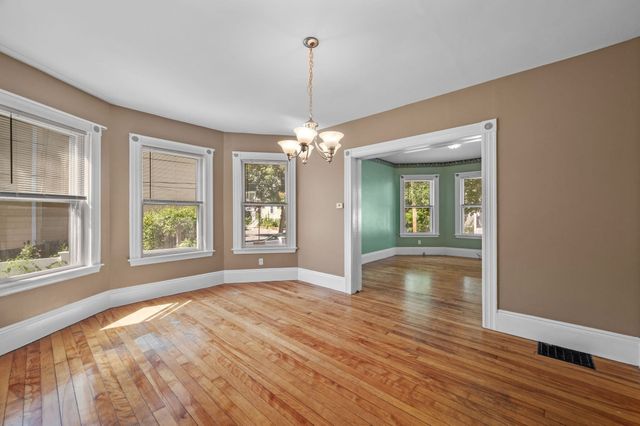 32 Arbella St 1, Salem, MA 01970