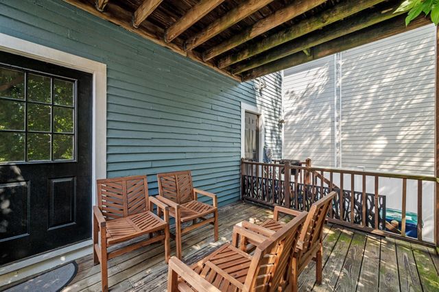 32 Arbella St 1, Salem, MA 01970