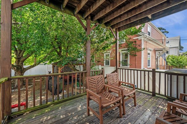 32 Arbella St 1, Salem, MA 01970