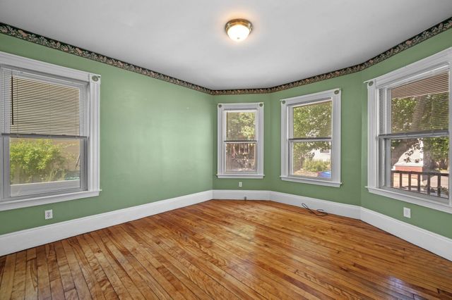 32 Arbella St 1, Salem, MA 01970