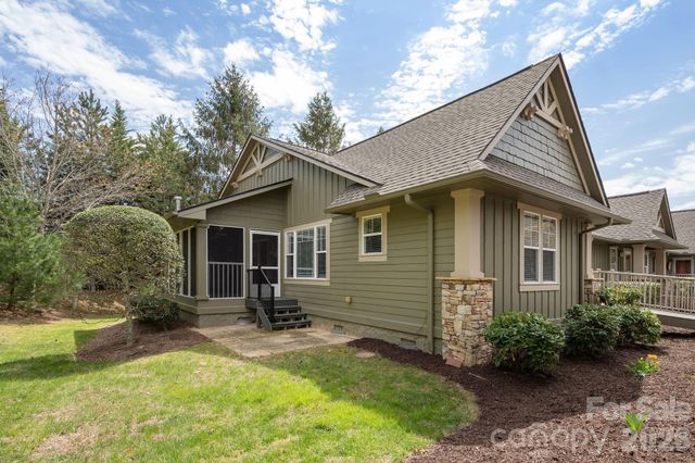 501 Fox Den Court, Hendersonville, NC 28792