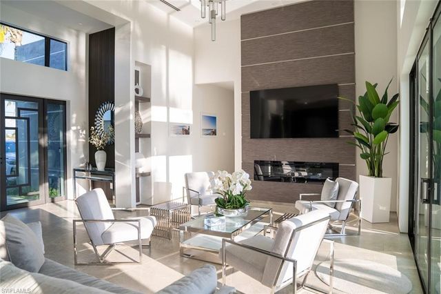 2416 SW 10th AVE, Cape Coral, FL 33914