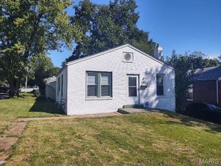 835 Elias Avenue, St Louis, MO 63147
