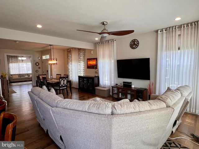 130 GINKGO LN, Chester Springs, PA 19425