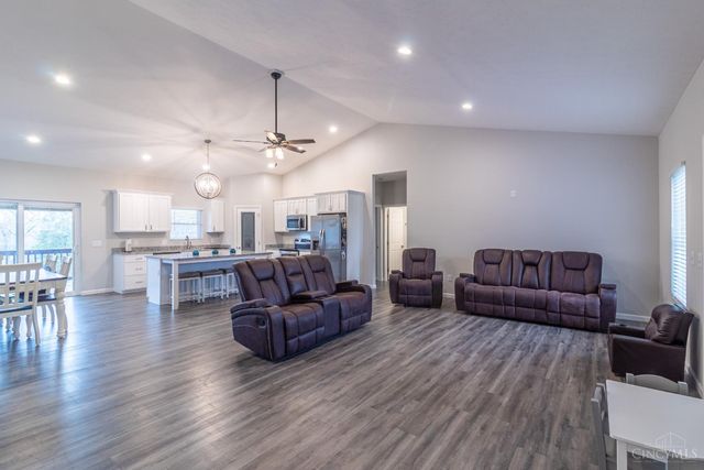 16 Old State Road, Manchester, OH 45144