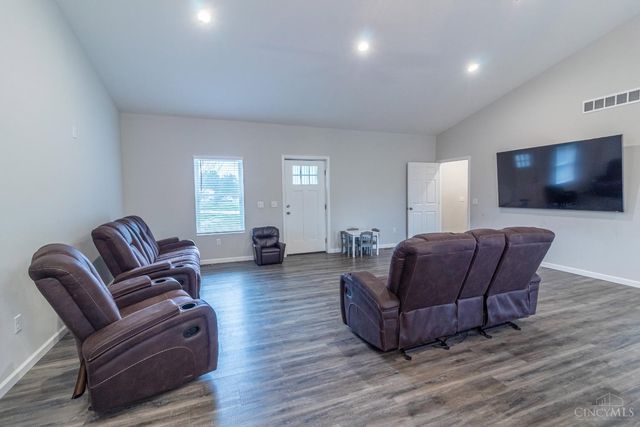 16 Old State Road, Manchester, OH 45144