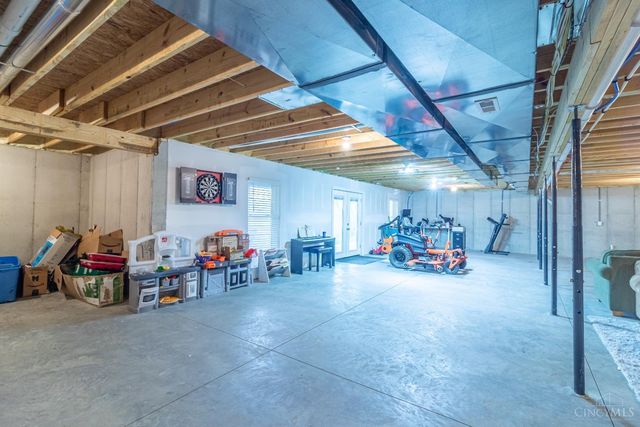 16 Old State Road, Manchester, OH 45144