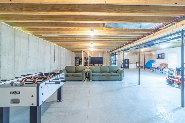 16 Old State Road, Manchester, OH 45144