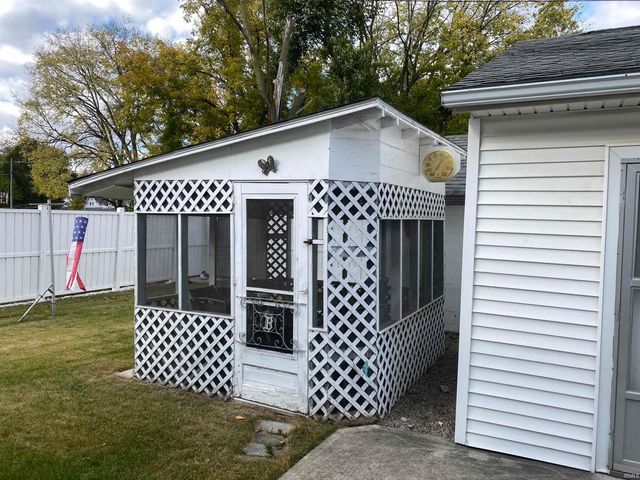 672 E Franklin Street, Huntington, IN 46750