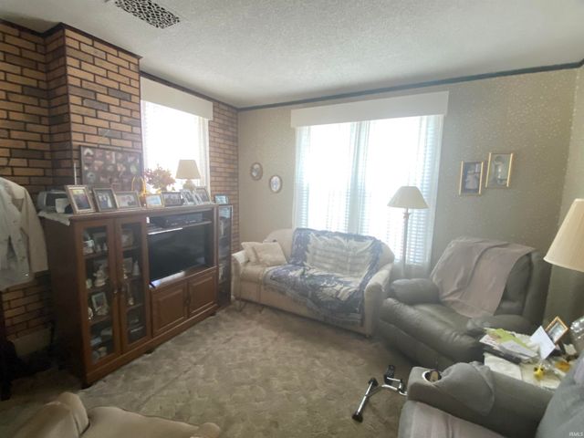 672 E Franklin Street, Huntington, IN 46750