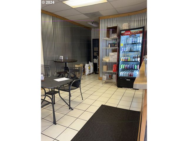 682 E 13th Ave, Eugene, OR 97401