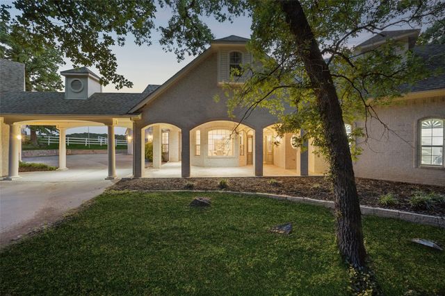 10984 Stagecoach Pass, Pilot Point, TX 76258