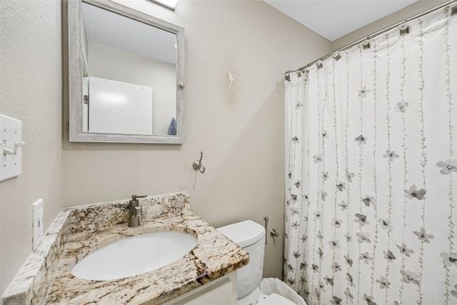 10984 Stagecoach Pass, Pilot Point, TX 76258
