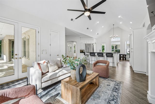 10984 Stagecoach Pass, Pilot Point, TX 76258