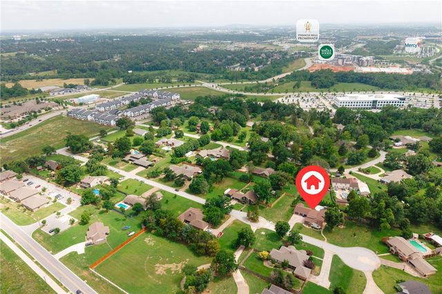 4603 W Centre Court, Rogers, AR 72758