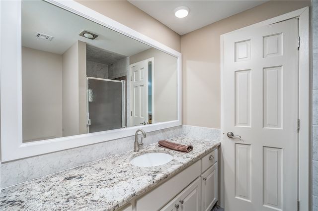4603 W Centre Court, Rogers, AR 72758