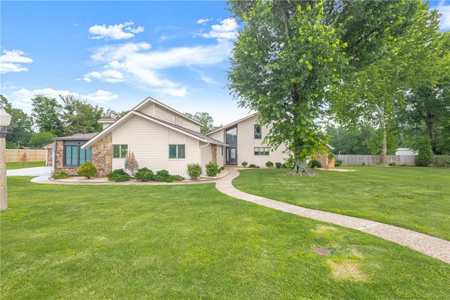 4603 W Centre Court, Rogers, AR 72758