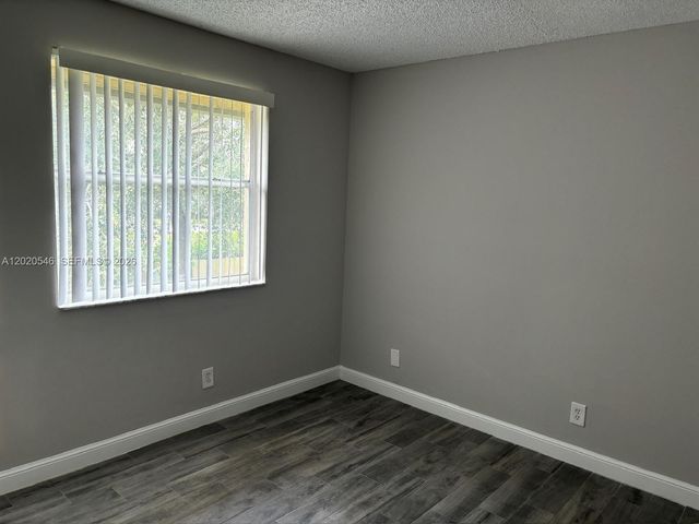 11585 NW 43rd St 11585, Coral Springs, FL 33065