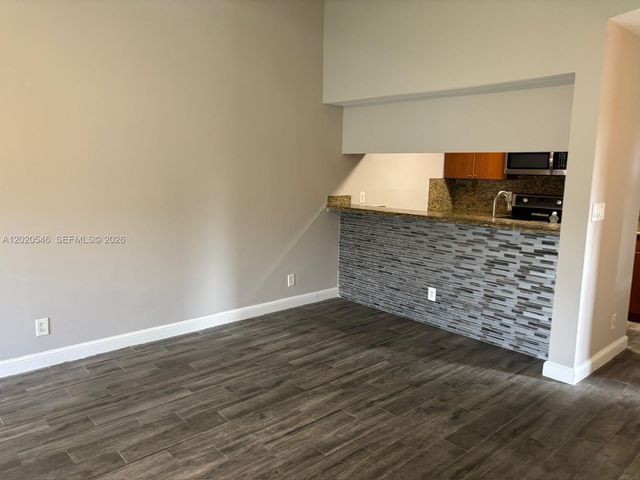 11585 NW 43rd St 11585, Coral Springs, FL 33065