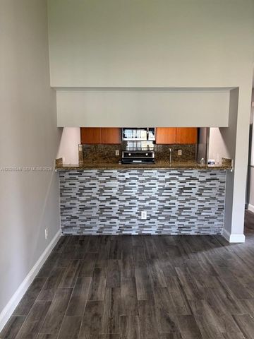 11585 NW 43rd St 11585, Coral Springs, FL 33065