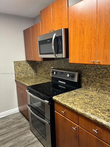 11585 NW 43rd St 11585, Coral Springs, FL 33065