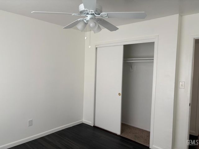 518 McKelvey Avenue, Bakersfield, CA 93308