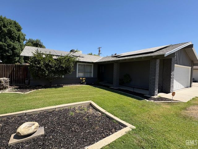518 McKelvey Avenue, Bakersfield, CA 93308